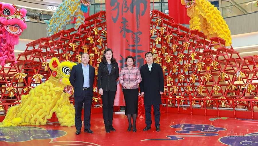 新枫华置业总裁李燕女士出席郑州熙地港2021年开工仪式